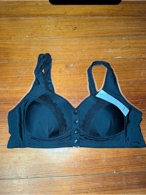 New L/XL Moulded Silky Black Bra Front Closure